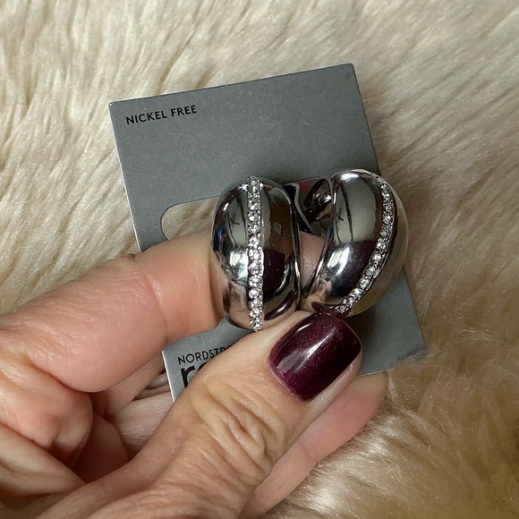 Nordstrom Rack Demi Fine Cubic Zirconia Pavé Teardrop Hoop Earrings - Picture 8 of 12